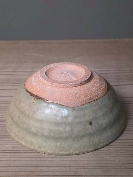 4. Ash-glazed small round bowl