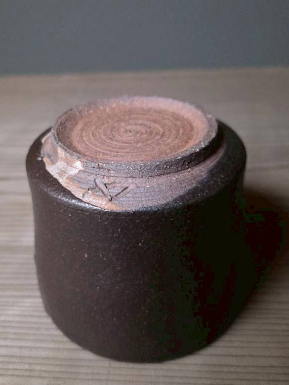 7. Black Glaze Kumidashi Tea Cup