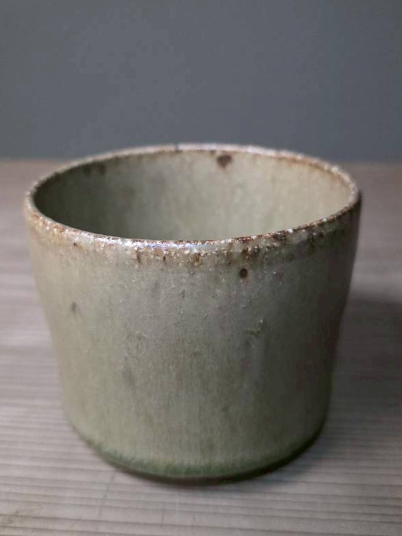 8. Ash-Glazed Small Bowls
