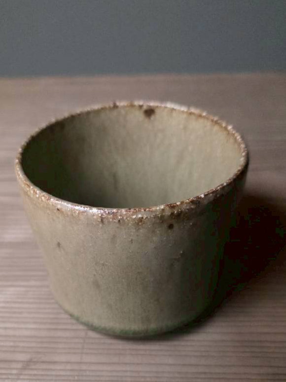 8. Ash-Glazed Small Bowls