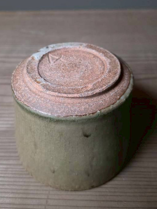 8. Ash-Glazed Small Bowls